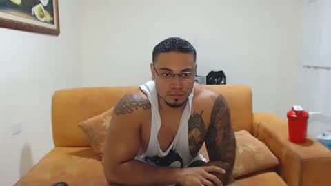 Snapshot of michelle_allen0104 chatting on February 2025 04:30:02 AM michelle_allen0104 online show from February 2025 04:30:02 AM