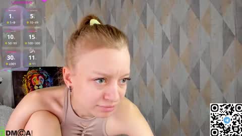 Snapshot of michelle_blond chatting on October 2025 09:19:02 AM michelle_blond online show from October 2025 09:19:02 AM