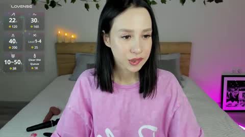 Michelle Martinez online show from December 2024 03:31:02 PM