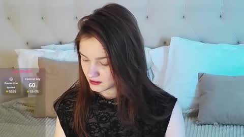 Snapshot of michelle_roux chatting on February 2026 09:41:01 PM Michelle online show from February 2026 09:41:01 PM