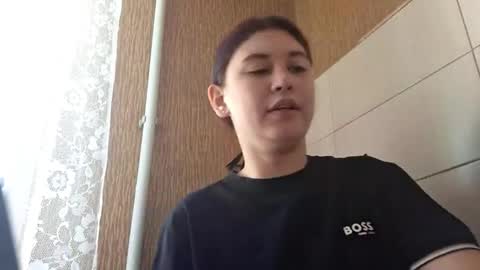 Snapshot of michellepoll chatting on March 2026 10:33:01 AM Leila online show from March 2026 10:33:01 AM