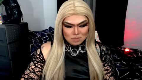 Snapshot of michellevixen921 chatting on November 2025 06:31:01 PM Michelle online show from November 2025 06:31:01 PM