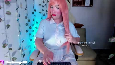 Snapshot of midnight_angell chatting on September 2025 12:27:02 AM online show from September 2025 12:27:02 AM