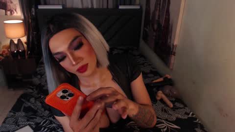 KATE online show from January 2025 01:49:01 PM