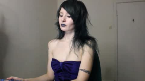 midnightsiren online show from November 2025 10:21:02 PM