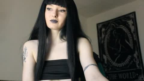 Snapshot of midnightsiren chatting on May 2026 05:20:02 PM midnightsiren online show from May 2026 05:20:02 PM