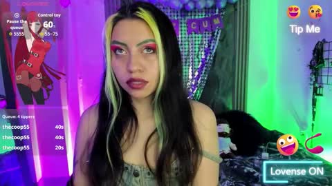 midory_ online show from November 2025 04:01:01 AM