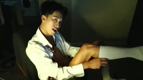 Snapshot of mierllanos240057 chatting on November 2025 03:14:02 PM CLover online show from November 2025 03:14:02 PM