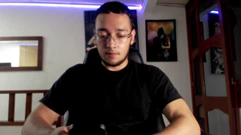 Strong Man online show from January 2025 02:00:02 AM