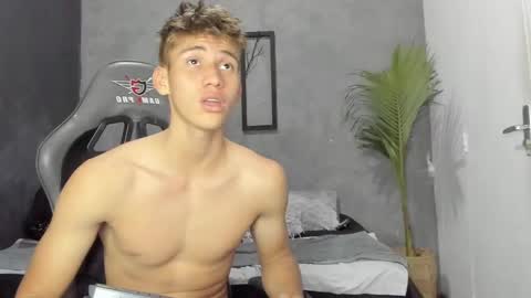 Snapshot of miguel_hz chatting on December 2024 01:46:01 PM Miguel Hernandez online show from December 2024 01:46:01 PM