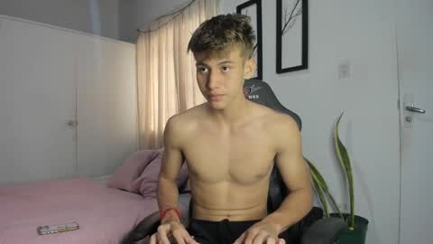 Snapshot of miguel_hz chatting on January 2025 02:18:01 PM Miguel Hernandez online show from January 2025 02:18:01 PM