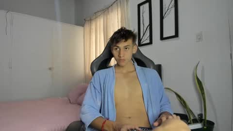 Snapshot of miguel_hz chatting on January 2025 02:12:02 PM Miguel Hernandez online show from January 2025 02:12:02 PM