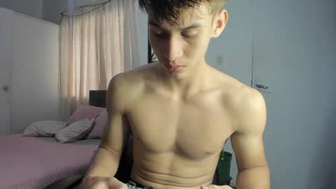 Snapshot of miguel_hz chatting on January 2025 03:21:01 PM Miguel Hernandez online show from January 2025 03:21:01 PM