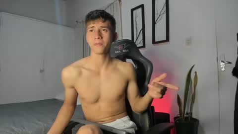 Snapshot of miguel_hz chatting on February 2025 12:42:01 AM Miguel Hernandez online show from February 2025 12:42:01 AM