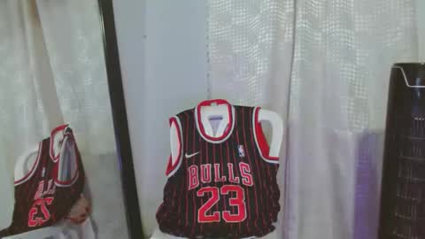 Snapshot of migueliito_9 chatting on January 2025 02:48:01 AM migueliito_9 online show from January 2025 02:48:01 AM