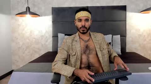 miguelsanfrancisco online show from December 2025 06:47:02 PM