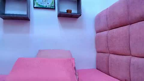 Snapshot of miia_01_ chatting on September 2025 11:56:02 AM Mia online show from September 2025 11:56:02 AM