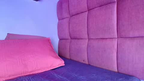 Snapshot of miia_01_ chatting on September 2025 11:58:01 AM Mia online show from September 2025 11:58:01 AM