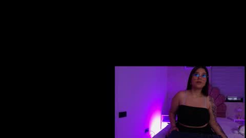 Snapshot of miia_01_ chatting on November 2025 11:54:01 AM Mia online show from November 2025 11:54:01 AM