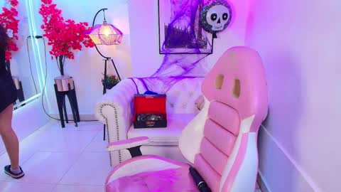 Snapshot of miia_bela chatting on October 2025 07:48:01 PM Miia online show from October 2025 07:48:01 PM