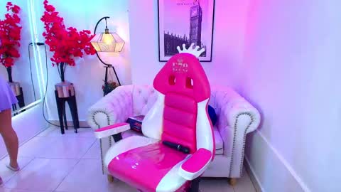 Snapshot of miia_bela chatting on November 2025 07:34:01 PM Miia online show from November 2025 07:34:01 PM