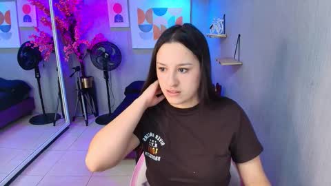 Snapshot of miia_bela chatting on November 2025 07:16:02 PM Miia online show from November 2025 07:16:02 PM