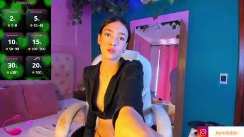 Snapshot of miia_bratz chatting on October 2025 08:06:02 PM miia_bratz online show from October 2025 08:06:02 PM