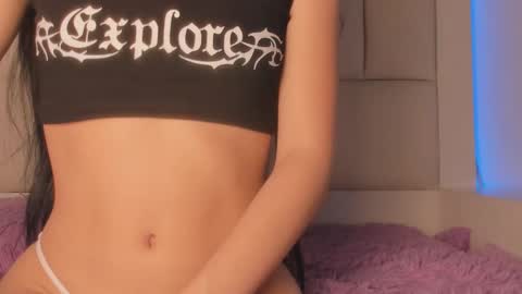 Mia online show from February 2026 03:17:02 PM