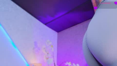Snapshot of miia_sttone chatting on May 2026 04:12:02 PM miia_sttone online show from May 2026 04:12:02 PM