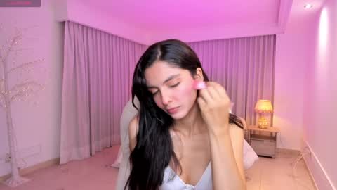 Mia online show from January 2025 03:20:01 AM