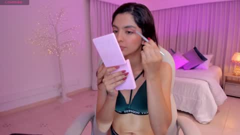 Mia online show from January 2025 03:40:02 AM