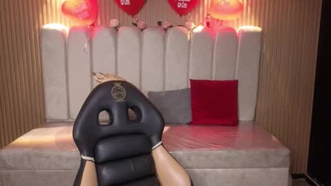 miiaa_evans1 online show from February 2026 08:15:01 PM