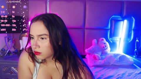 Milley Rose online show from October 2025 03:43:01 PM