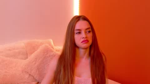 Snapshot of miirra_ chatting on November 2025 07:42:02 AM Amira online show from November 2025 07:42:02 AM