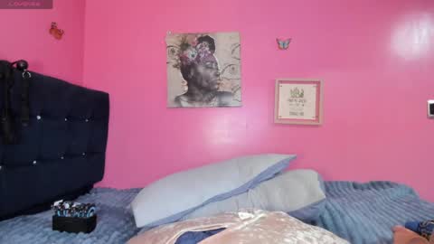 Snapshot of miis_sarah chatting on April 2026 05:08:01 AM Sarah online show from April 2026 05:08:01 AM