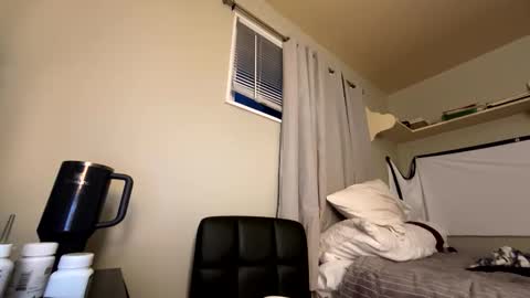 mik138 online show from February 2026 11:36:02 AM