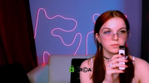 Snapshot of mikameovv chatting on May 2026 07:19:01 PM Mika online show from May 2026 07:19:01 PM