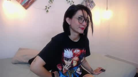 Snapshot of mikaza_akerman chatting on May 2026 03:07:02 PM mikaza online show from May 2026 03:07:02 PM