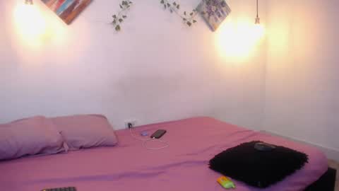 Snapshot of mikaza_akerman chatting on June 2026 12:40:02 PM mikaza online show from June 2026 12:40:02 PM