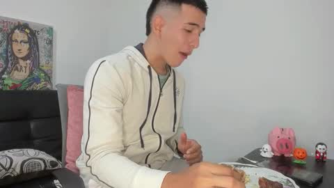 Snapshot of mike3xxx chatting on October 2025 02:46:02 AM mike3xxx online show from October 2025 02:46:02 AM