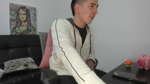 Snapshot of mike3xxx chatting on November 2025 03:07:01 AM mike3xxx online show from November 2025 03:07:01 AM