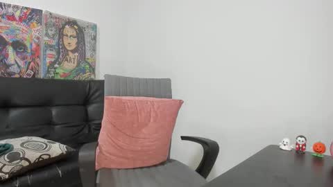 Snapshot of mike3xxx chatting on November 2025 01:37:02 AM mike3xxx online show from November 2025 01:37:02 AM