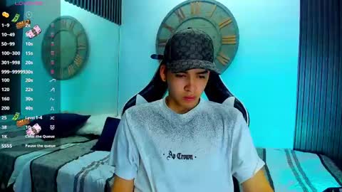 Mike 0233 online show from February 2025 04:07:01 AM