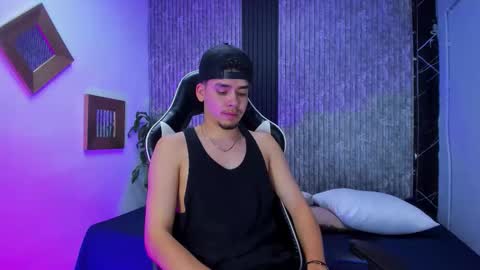 Mike 0233 online show from January 2026 05:23:02 AM