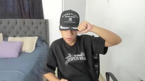 mike_master9 online show from October 2025 11:29:01 AM
