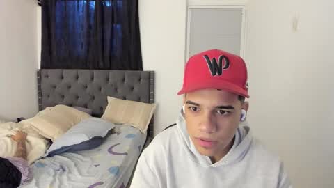 mike_master9 online show from October 2025 11:19:01 AM