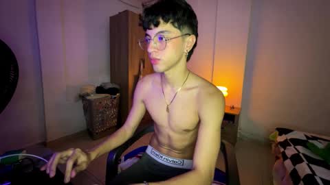 Mike Pineapple online show from October 2025 04:34:02 AM