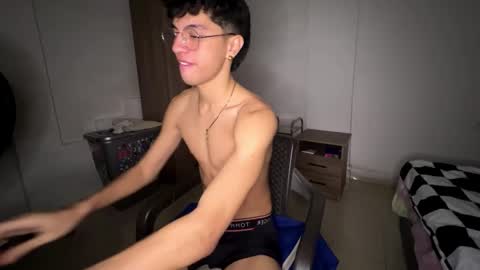 Mike Pineapple online show from October 2025 03:42:02 AM