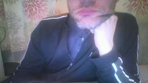 Snapshot of mikehockishuge9 chatting on January 2025 11:32:01 PM mikehockishuge9 online show from January 2025 11:32:01 PM