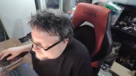 Snapshot of mikejws chatting on October 2025 05:19:01 PM mikejws online show from October 2025 05:19:01 PM